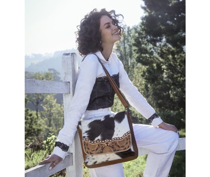MYRA MANGNIFIQUE HAND - CONCEALED BAG - Main Street Threads