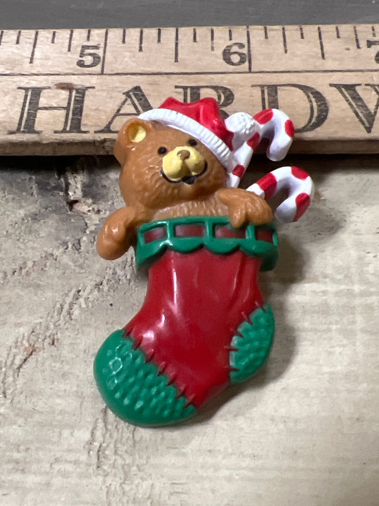 Vintage Christmas pin - brooch - Main Street Threads