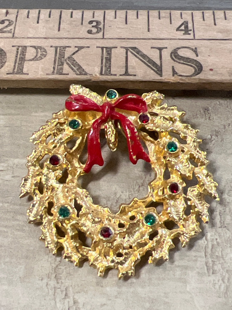 Vintage Christmas pin - brooch - Main Street Threads