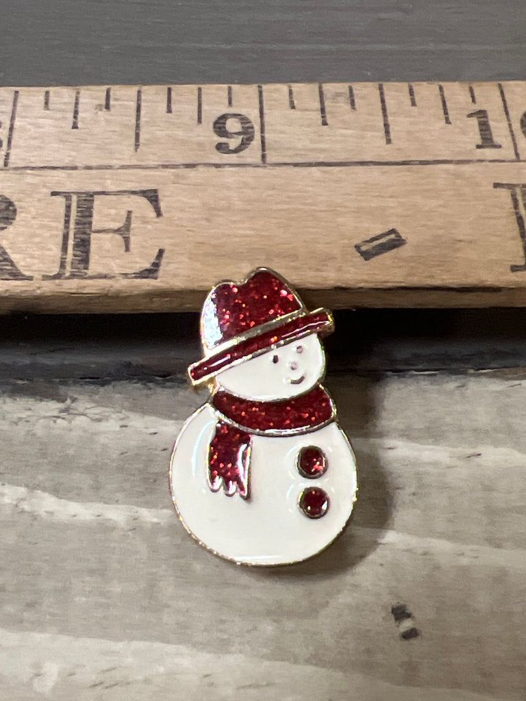 Vintage Christmas pin - brooch - Main Street Threads