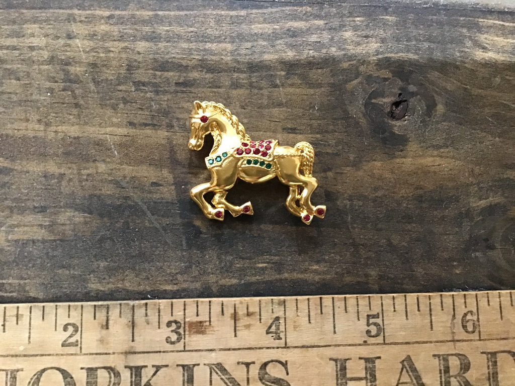 Vintage Christmas pin - brooch - Main Street Threads