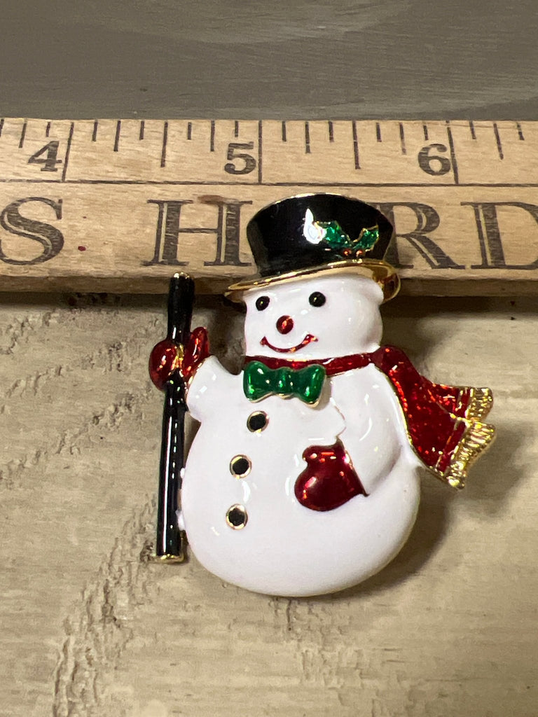 Vintage Christmas pin - brooch - Main Street Threads