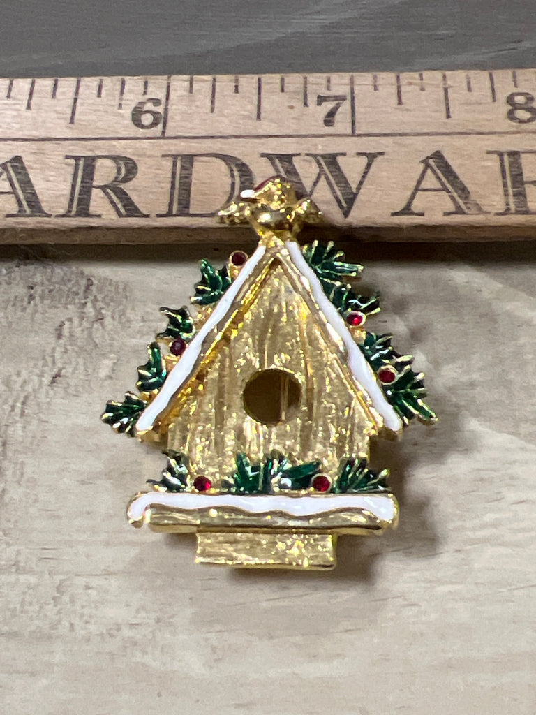 Vintage Christmas pin - brooch - Main Street Threads