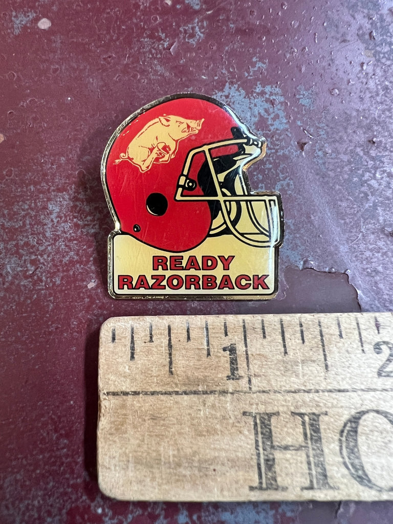 Vintage Hogs pin - brooch - Main Street Threads