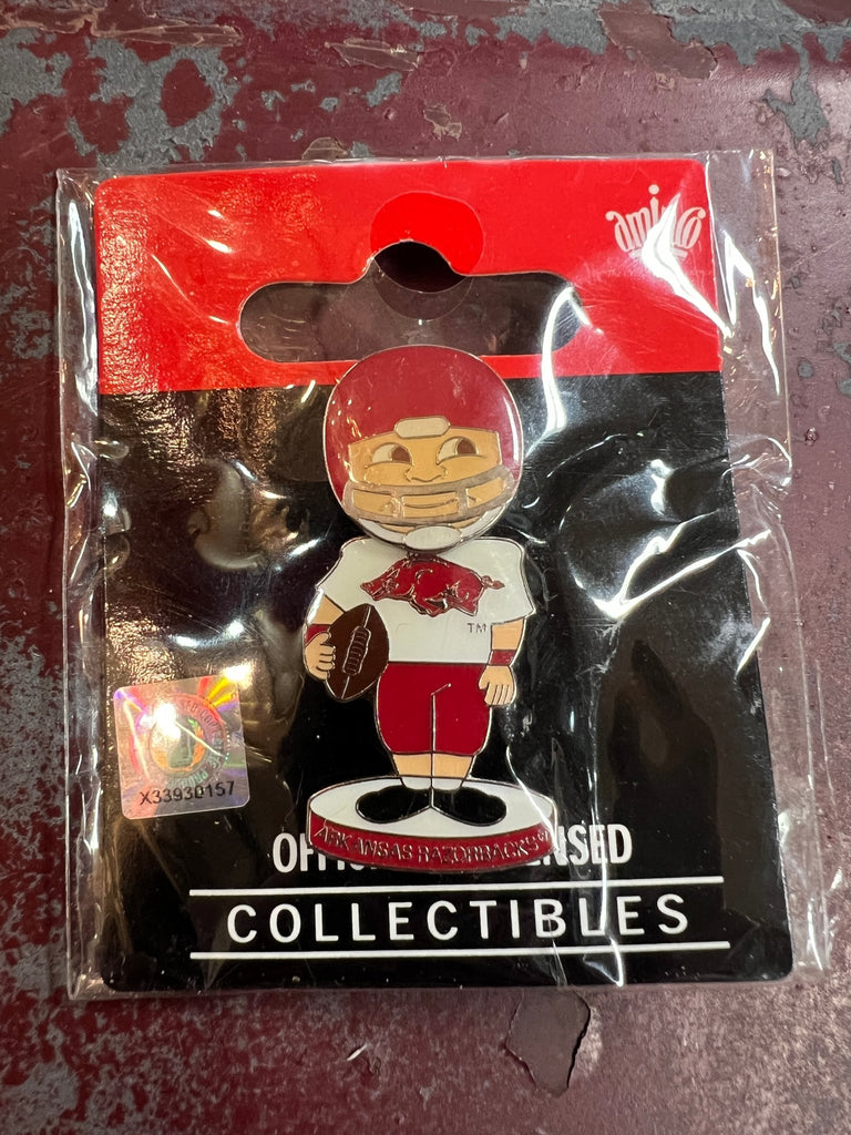 Vintage Hogs pin - brooch - Main Street Threads