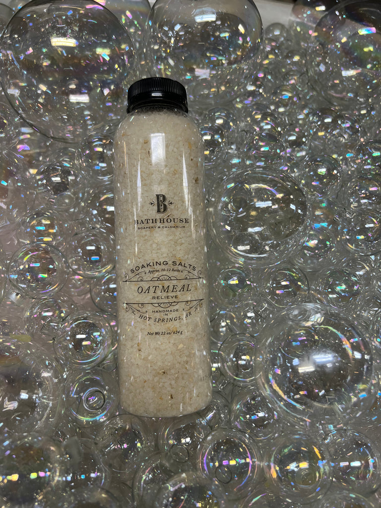 Milk Mineral Bath Salt is a cream-a-licious blend of wholesome loveliness scented with a sugary blend of cotton candy, vanilla, caramel, raw sugar, and a hint of white musk.